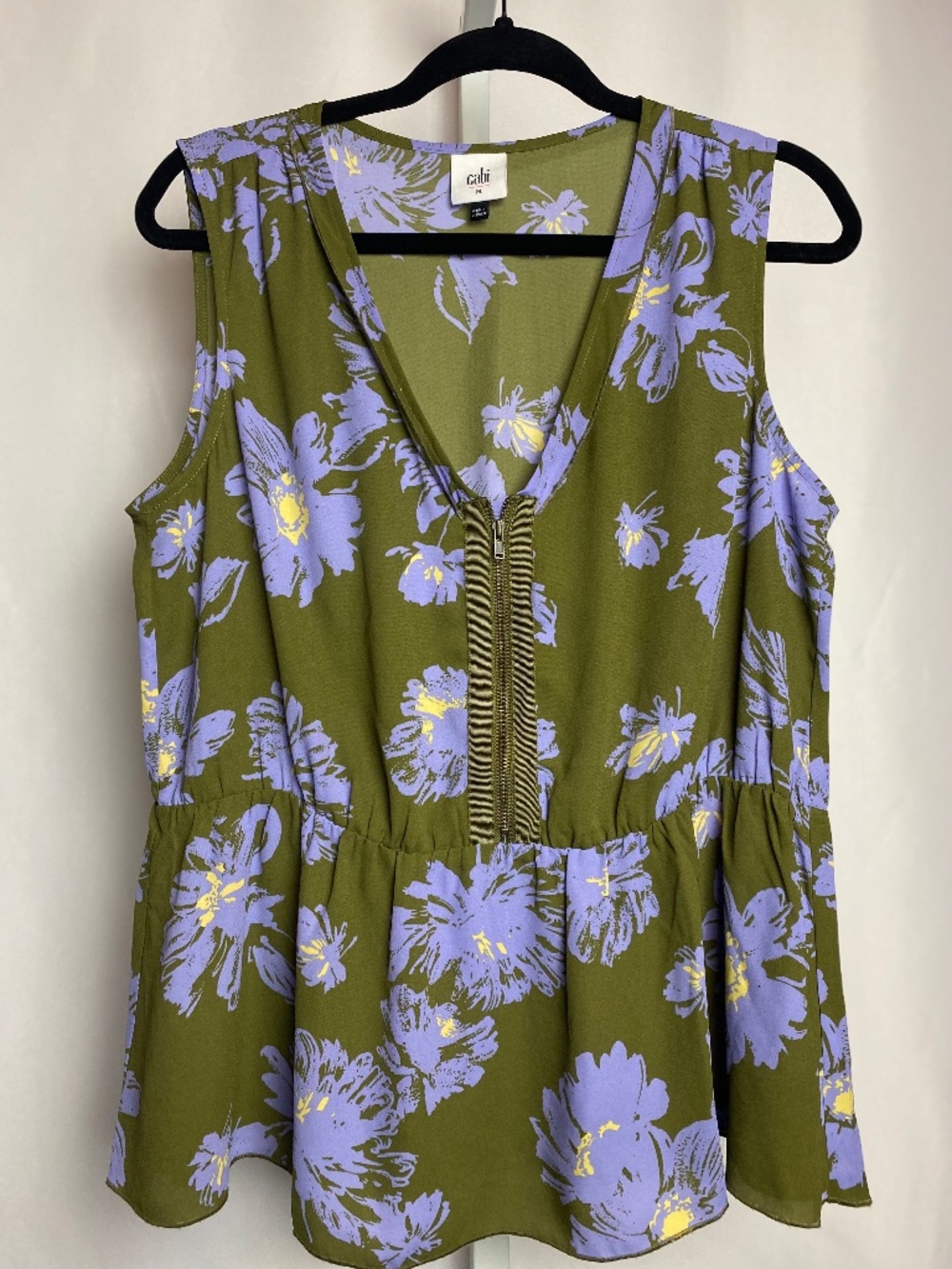 Cabi Celebrity Olive Green and Lavender Floral Print Sleeveless Blouse Medium